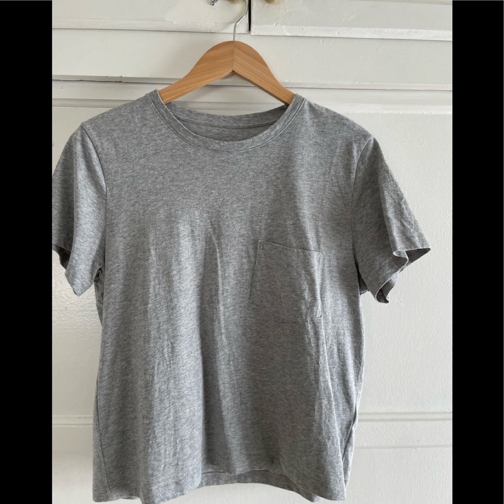 Everlane Organic Cotton Box Cut Tee with Pocket